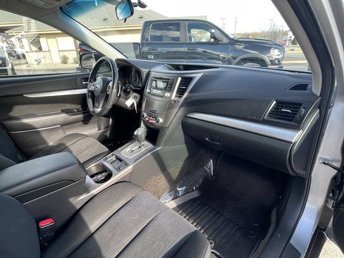 Used 2013 Subaru Outback 2.5i Premium w/ All-Weather Pkg image 6