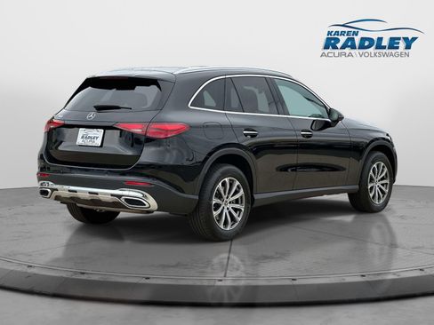 Used 2024 Mercedes-Benz GLC 300 image 2