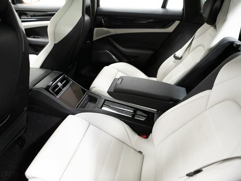 Certified 2025 Porsche Panamera Turbo image 37