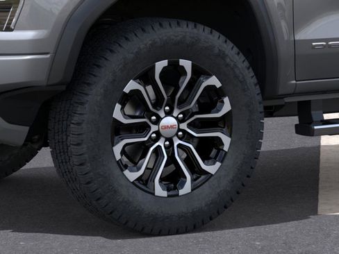 New 2026 GMC Canyon Denali image 9