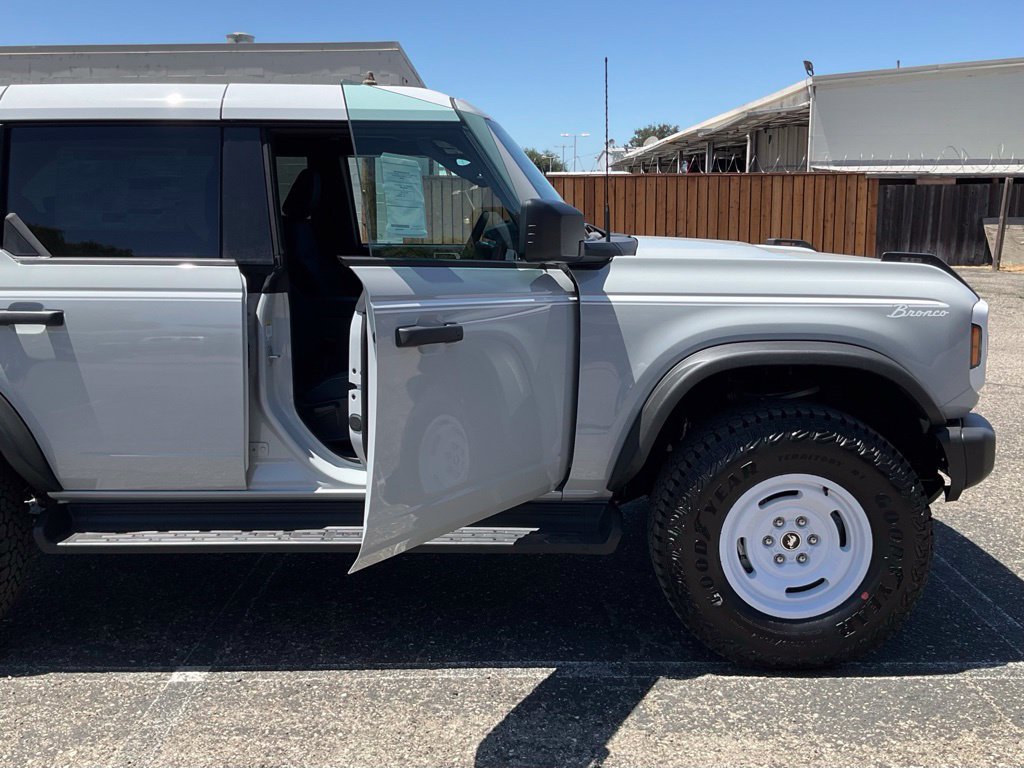 New 2026 Ford Bronco Heritage Edition AWD/4WD image 42