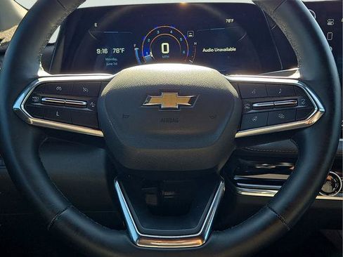 Used 2025 Chevrolet Equinox LT FWD image 10