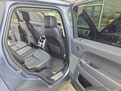 Used 2018 Land Rover Range Rover Sport HSE image 19