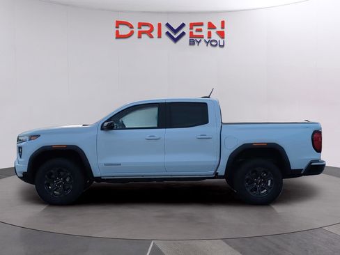 New 2025 GMC Canyon Elevation w/ Convenience Package image 2