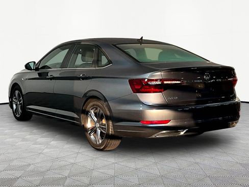 Used 2020 Volkswagen Jetta R-Line w/ R-Line Cold Weather Package FWD image 4