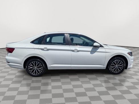 Used 2021 Volkswagen Jetta SE w/ SE Cold Weather Package FWD image 6
