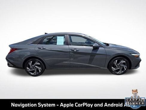 Used 2025 Hyundai Elantra Limited FWD image 11