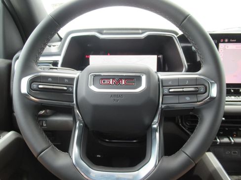 New 2026 GMC Canyon Elevation w/ Convenience Package RWD image 22