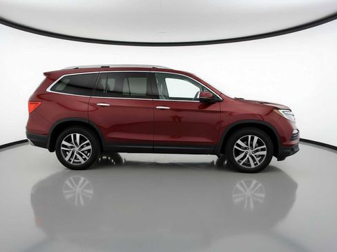 Used 2018 Honda Pilot Touring image 4