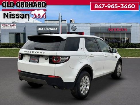 Used 2017 Land Rover Discovery Sport SE AWD/4WD image 4
