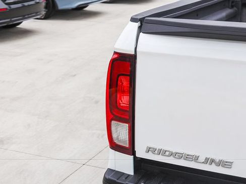 Used 2023 Honda Ridgeline RTL image 8