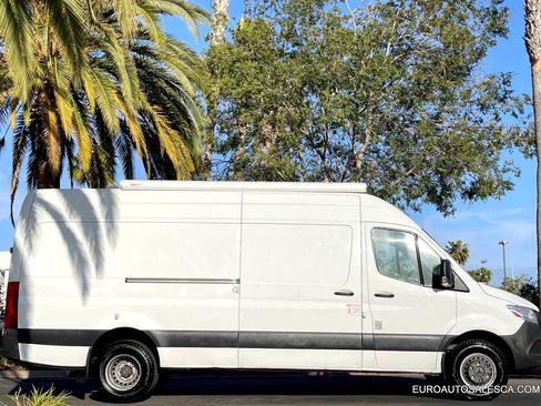Used 2019 Mercedes-Benz Sprinter 170 image 4