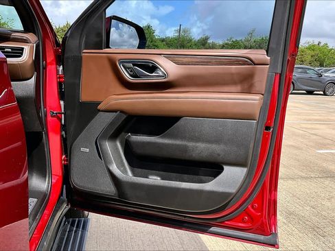 Used 2023 Chevrolet Tahoe High Country w/ LPO, Illumination Package image 23