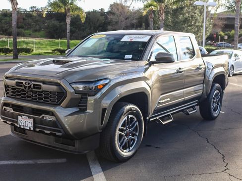 Certified 2024 Toyota Tacoma TRD Sport image 20