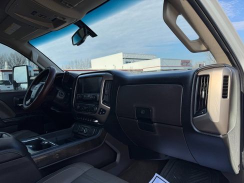 Used 2015 GMC Sierra 2500 Denali image 19