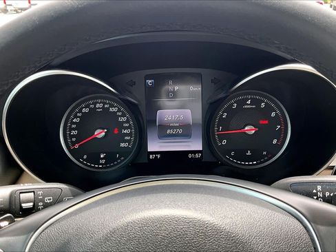 Used 2019 Mercedes-Benz GLC 300 image 23