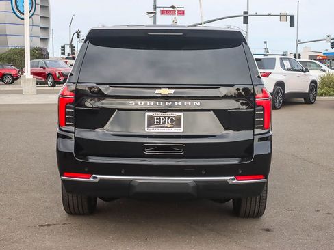 New 2026 Chevrolet Suburban LS image 3