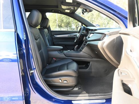 Certified 2023 Cadillac XT6 Luxury image 27