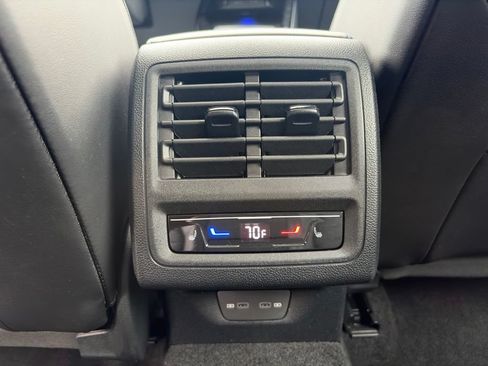 Used 2024 Volkswagen Golf R AWD/4WD image 21