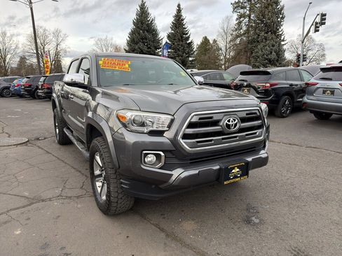 Used 2016 Toyota Tacoma Limited image 8
