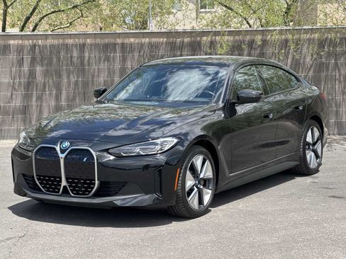 Used 2023 BMW i4 eDrive35 w/ Premium Package RWD image 4