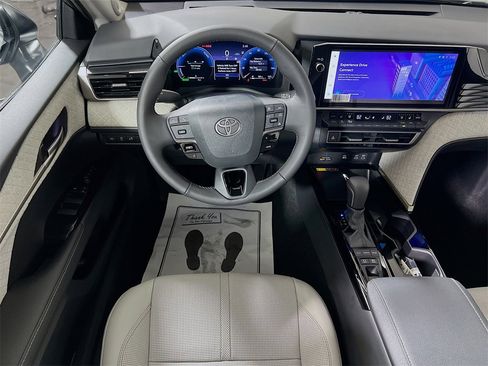 New 2026 Toyota Camry XLE image 18