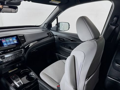 Used 2023 Honda Passport EX-L image 19