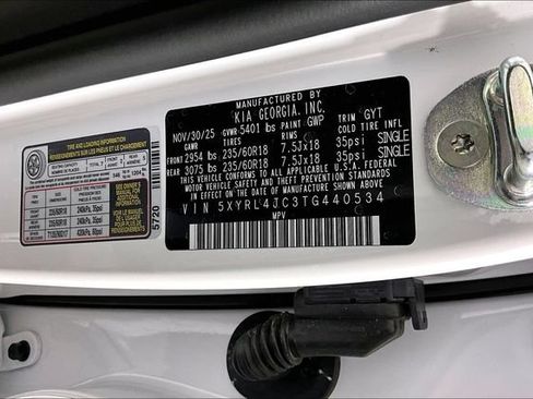 Certified 2026 Kia Sorento S FWD image 18