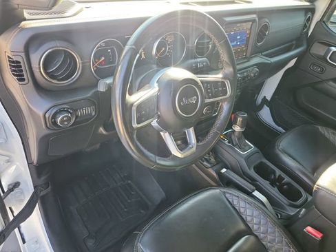 Used 2022 Jeep Gladiator Overland image 21