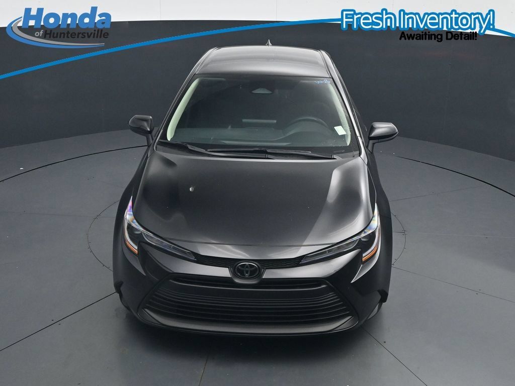 Used 2026 Toyota Corolla LE FWD image 27