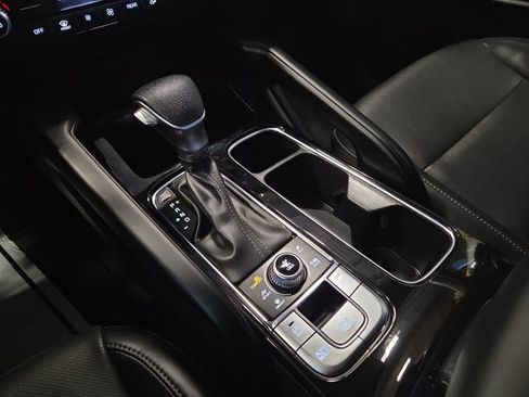 Used 2024 Kia Telluride LX AWD/4WD image 18