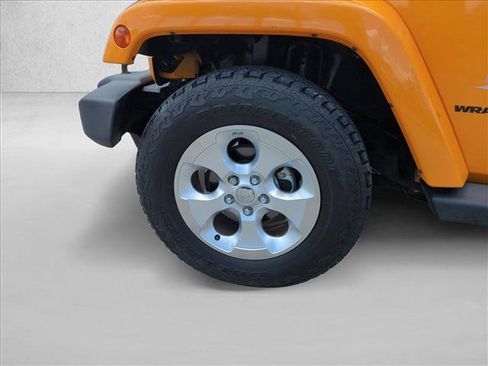 Used 2013 Jeep Wrangler Sahara w/ Connectivity Group AWD/4WD image 18