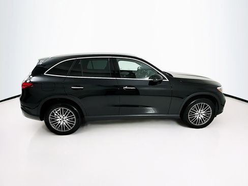 Used 2026 Mercedes-Benz GLC 300 image 9
