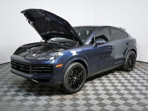 Certified 2024 Porsche Cayenne Coupe AWD/4WD image 34
