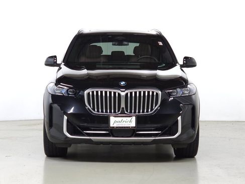 Used 2024 BMW X5 xDrive40i w/ Premium Package image 2
