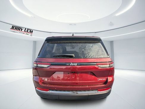 Used 2024 Jeep Grand Cherokee Limited image 4