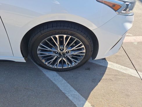 Used 2022 Kia Forte GT-Line w/ GT-Line Technology Package image 11