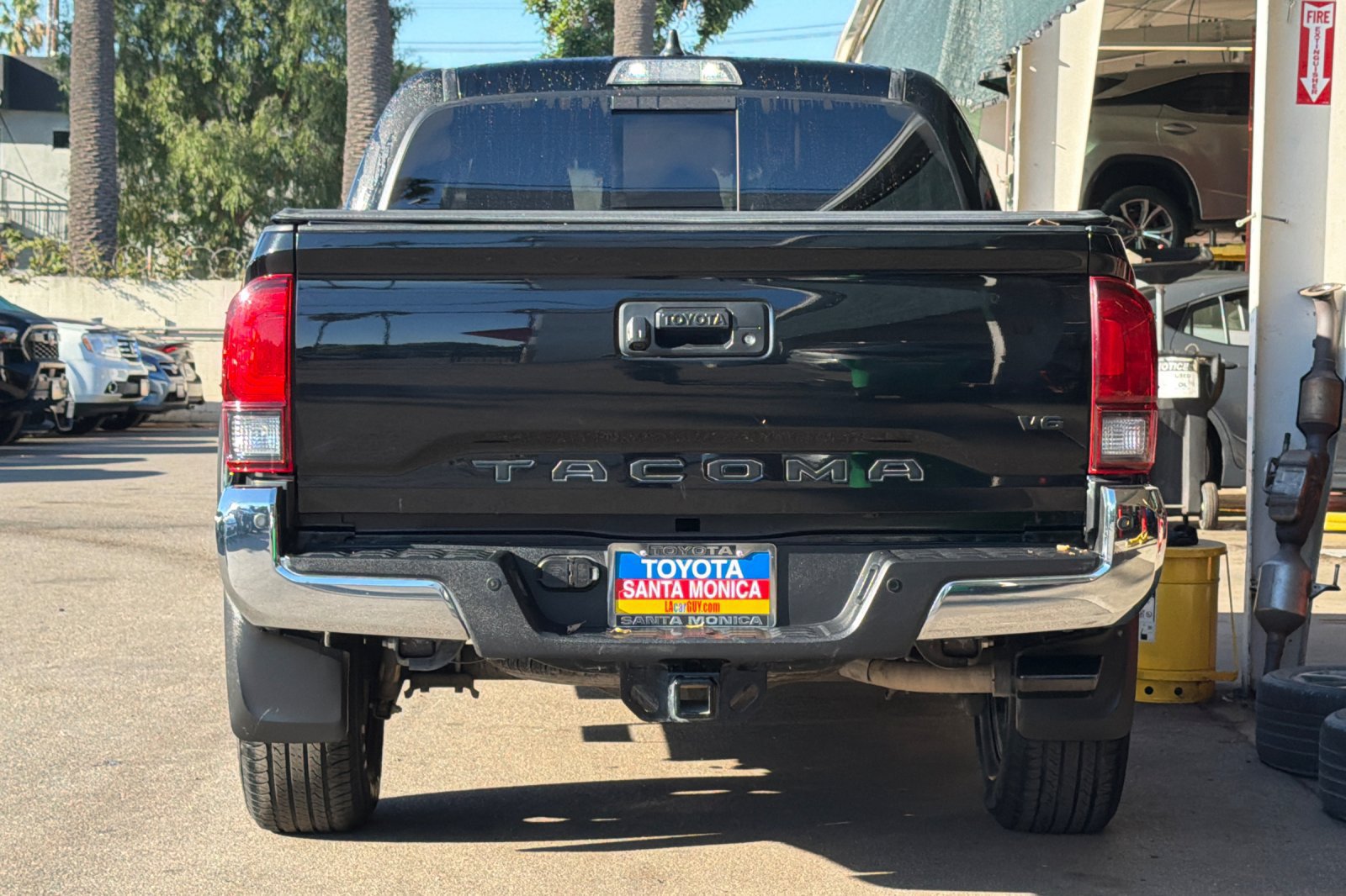 Used 2023 Toyota Tacoma SR5 RWD image 5
