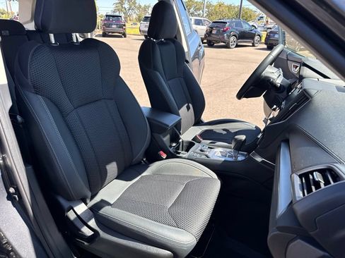Used 2024 Subaru Forester Premium AWD/4WD image 13
