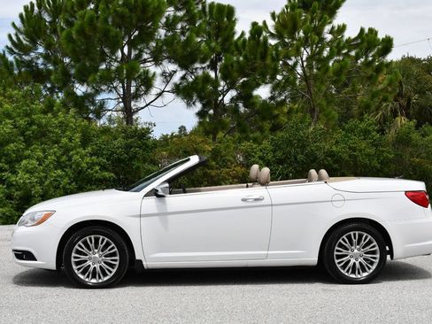 Used 2012 Chrysler 200 Limited FWD image 30