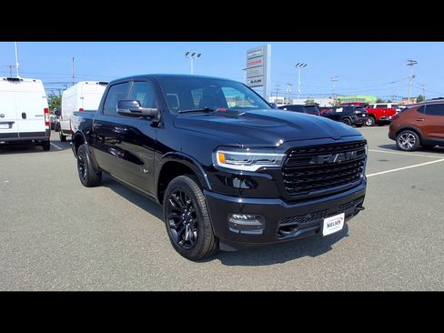 Used 2026 RAM 1500 Limited AWD/4WD image 2