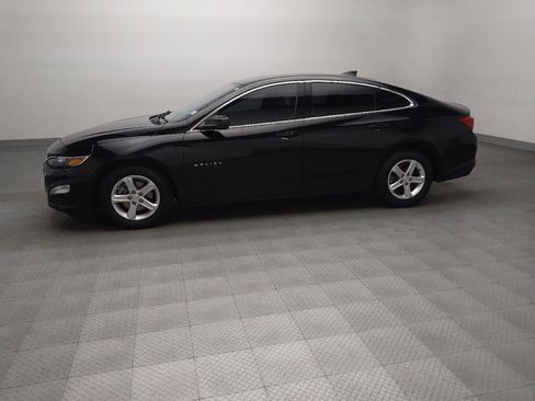 Used 2025 Chevrolet Malibu LS FWD image 2