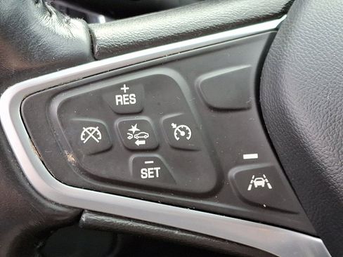 Used 2022 Chevrolet Equinox LT image 21