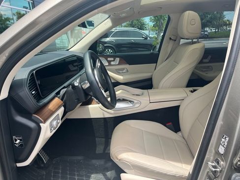 Certified 2023 Mercedes-Benz GLS 450 4MATIC image 10