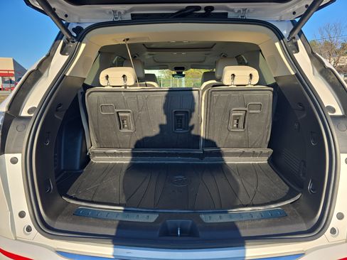 Used 2023 Buick Enclave Avenir FWD image 13