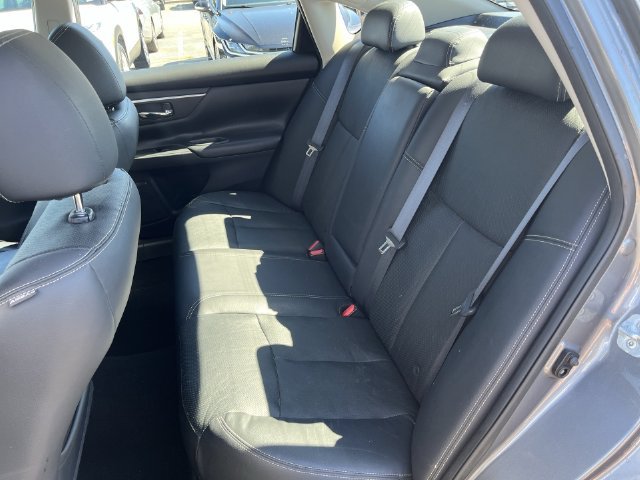 Used 2016 Nissan Altima 2.5 SL w/ 2.5 Technology w/LED Package FWD image 26