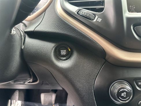 Used 2017 Jeep Cherokee High Altitude image 28