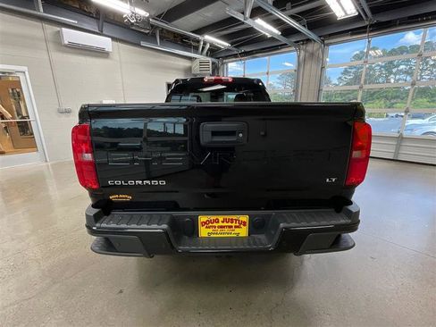 Used 2022 Chevrolet Colorado LT w/ Fleet Safety Package RWD image 4