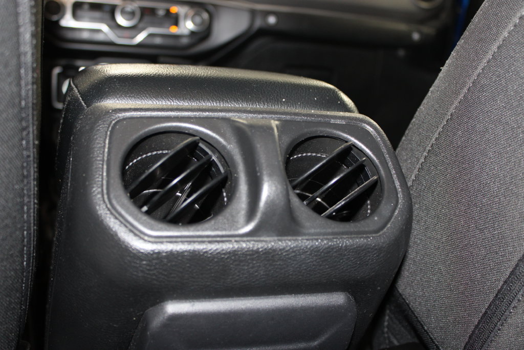 Used 2022 Jeep Gladiator Sport AWD/4WD image 41