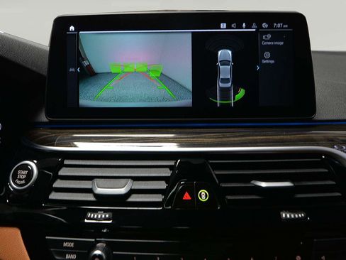 Certified 2023 BMW 530e w/ Premium Package image 15